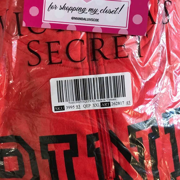 💗VS PINK RED FIRED UP & BLACK LOGO QUARTER ZIP - Picture 7 of 7